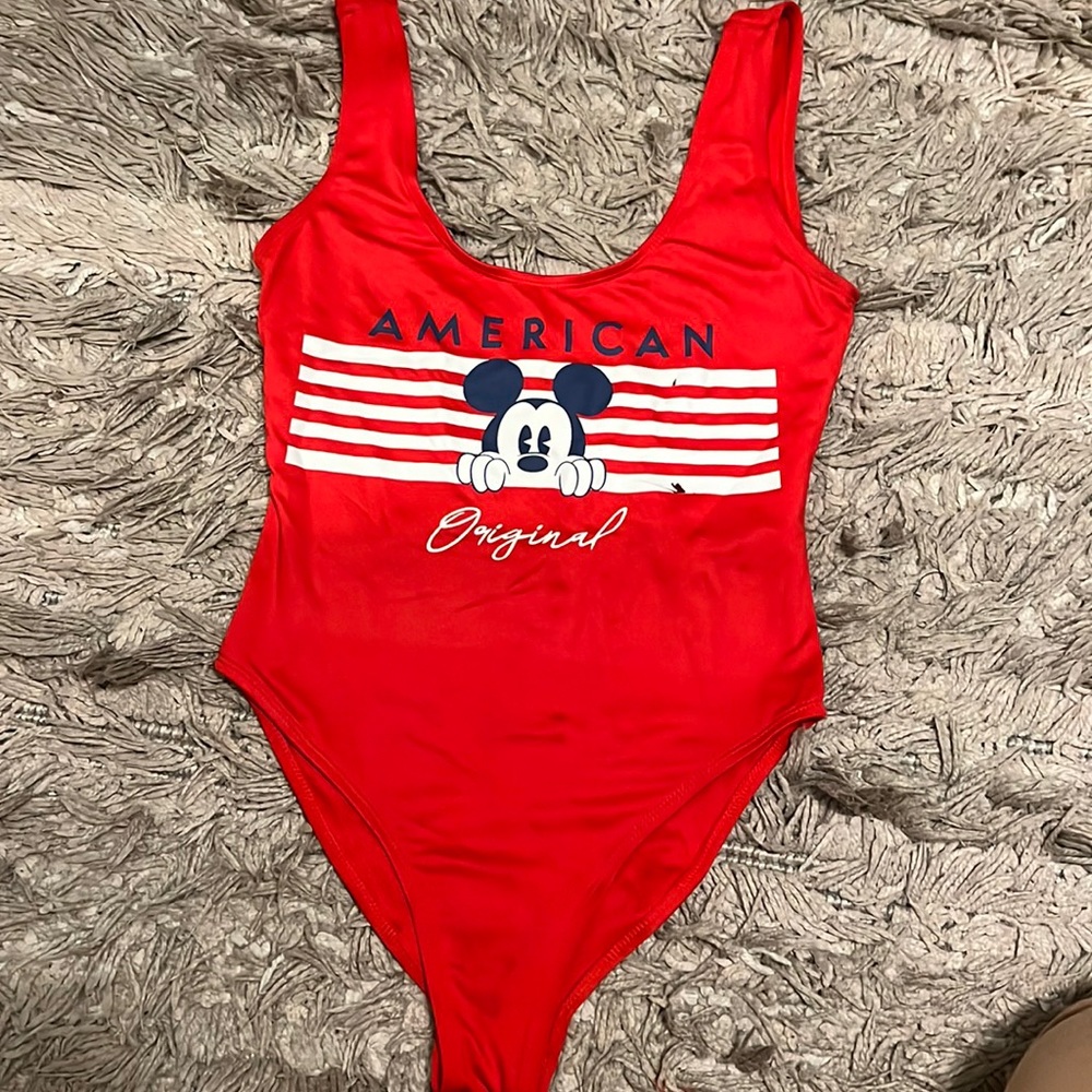 Disneys Mickey bodysuit